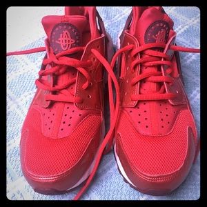 Nike Air Huarache RedWhite w/red wht bottoms w/box